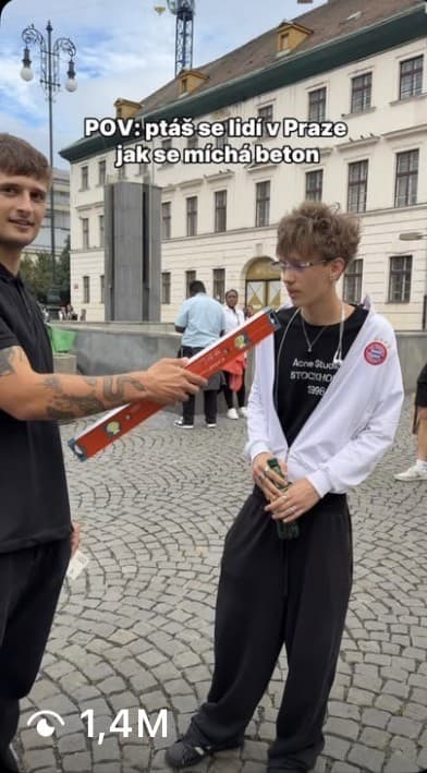 Reel POV: ptáš se lidí v Praze, jak se míchá beton, 1,4 milionu zhlédnutí